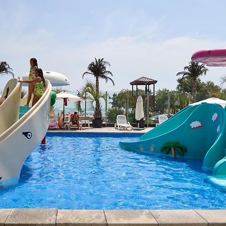 Dava Aparthotel Pool & Spa Mamaia Nord Нэводари Экстерьер фото