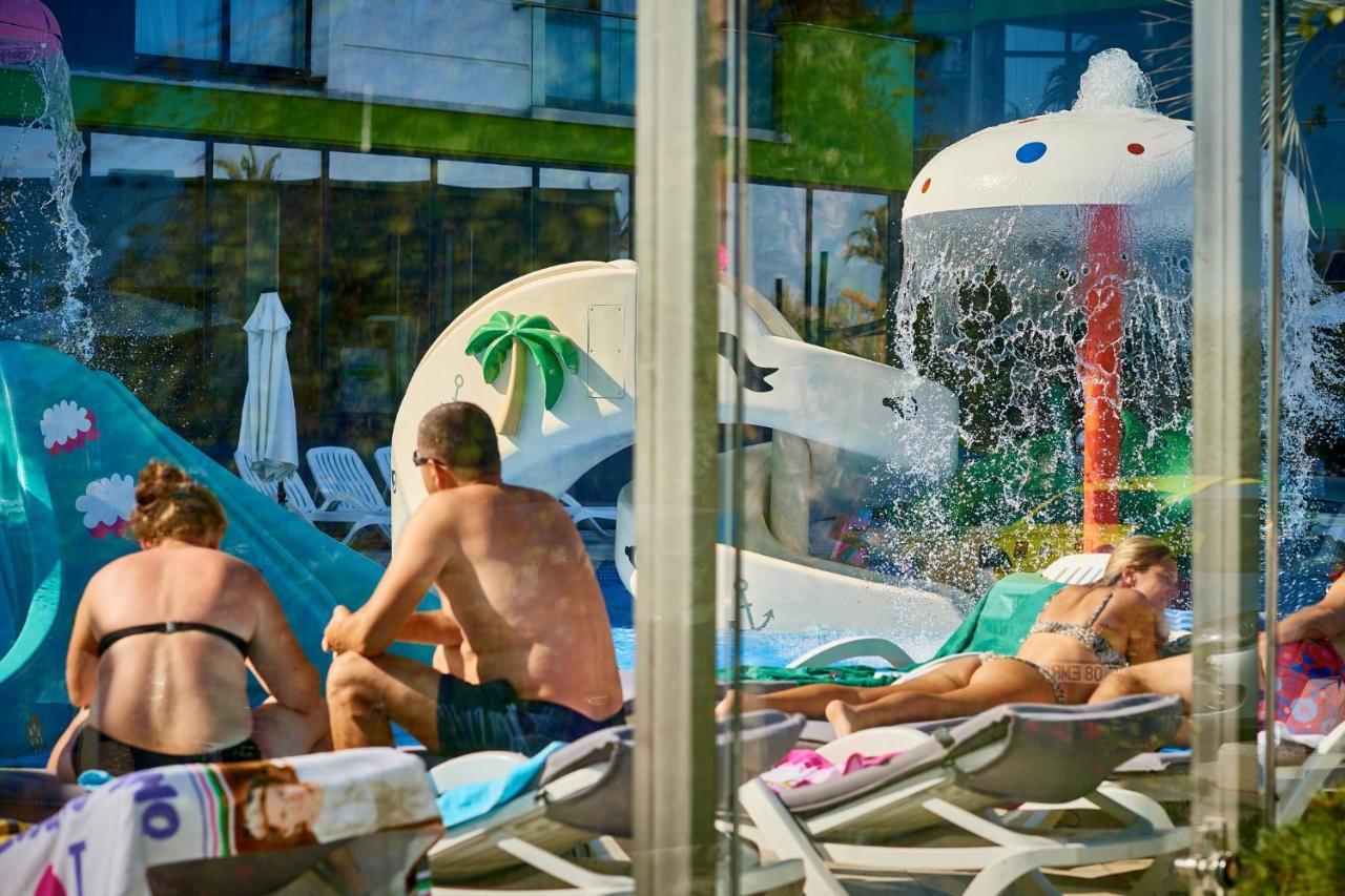 Dava Aparthotel Pool & Spa Mamaia Nord Нэводари Экстерьер фото